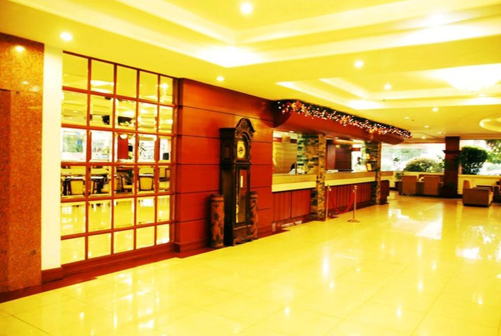 Grand Regal Hotel Bacolod Exteriér fotografie